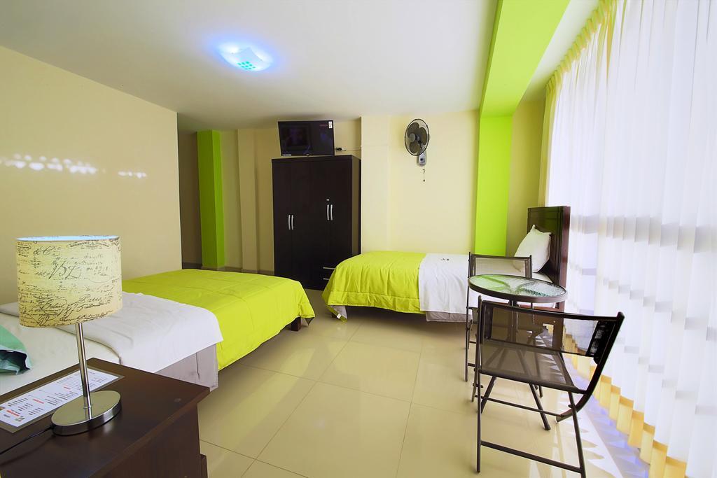 Hostal Florida تشيكلايو المظهر الخارجي الصورة