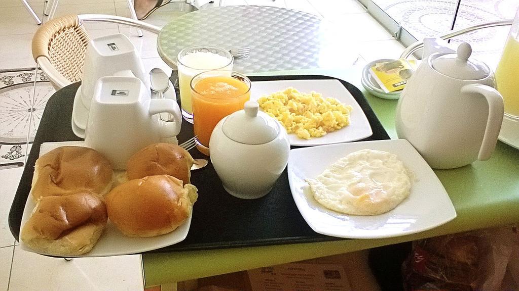 Hostal Florida تشيكلايو المظهر الخارجي الصورة