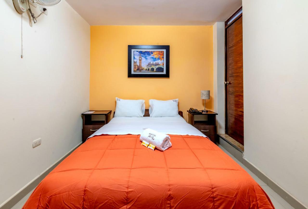 Hostal Florida تشيكلايو المظهر الخارجي الصورة